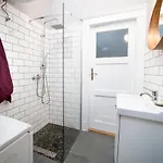 Cozy In Near Gellert Hill Apartament