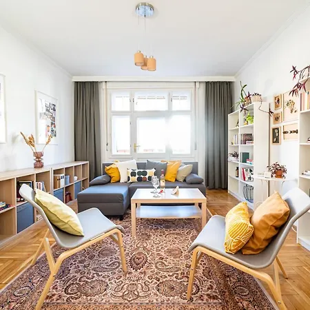 Cozy In Near Gellert Hill בודפשט